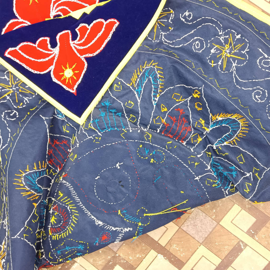 3 × 3 ft Handcrafted Velvet Jagannath - BlueRed